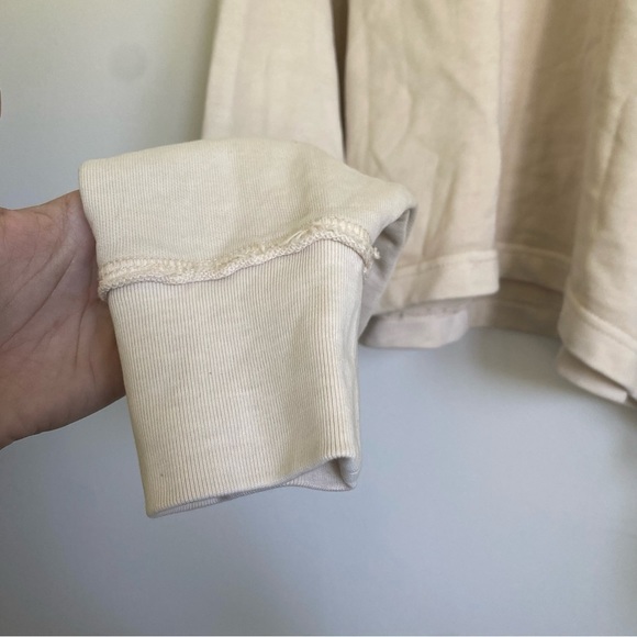 Levi’s Women Roonie Cropped Relaxed Long Sleeve Sweater • White Cap Grey • Small - Picture 5 of 11